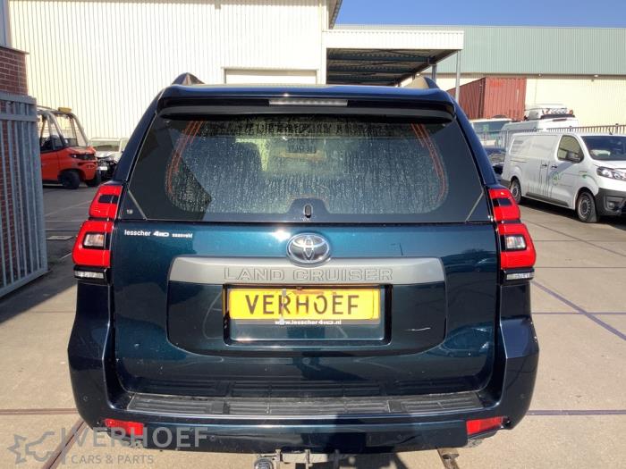 Begagnade Baklucka Toyota Land Cruiser (J15) 2.8 D-4D 16V Pris € 2.420,00 Inklusive moms erbjuds av Verhoef Cars & Parts