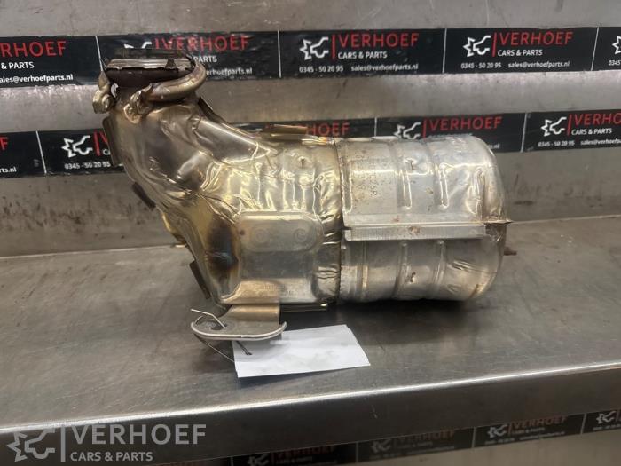 Używane Katalizator Nissan Micra (K14) 1.0 IG-T 100 Cena € 400,00 Procedura marży oferowane przez Verhoef Cars & Parts