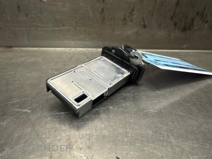 Begagnade Luftflödesmätare Nissan Qashqai (J10) 2.0 16V Pris på förfrågan erbjuds av Verhoef Cars & Parts
