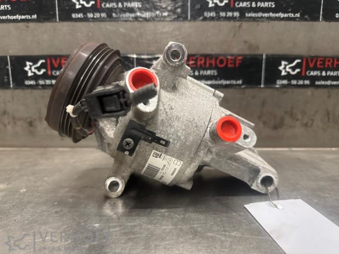 Usagé Compresseur de clim Nissan Micra (K14) 1.0 12V Prix € 125,00 Règlement à la marge proposé par Verhoef Cars & Parts