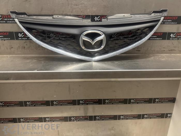 Używane Grill Mazda 6 SportBreak (GH19/GHA9) 2.0i 16V S-VT Cena € 75,00 Procedura marży oferowane przez Verhoef Cars & Parts