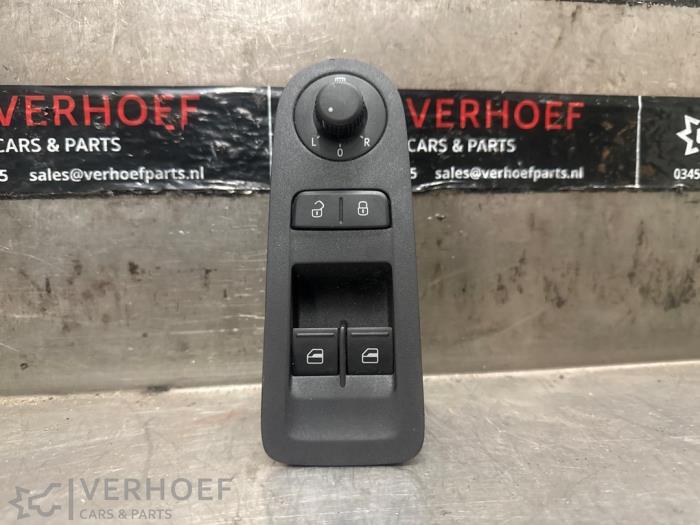Usados Interruptor combinado de ventanillas Seat Mii 1.0 12V Precio € 30,00 Norma de margen ofrecido por Verhoef Cars & Parts