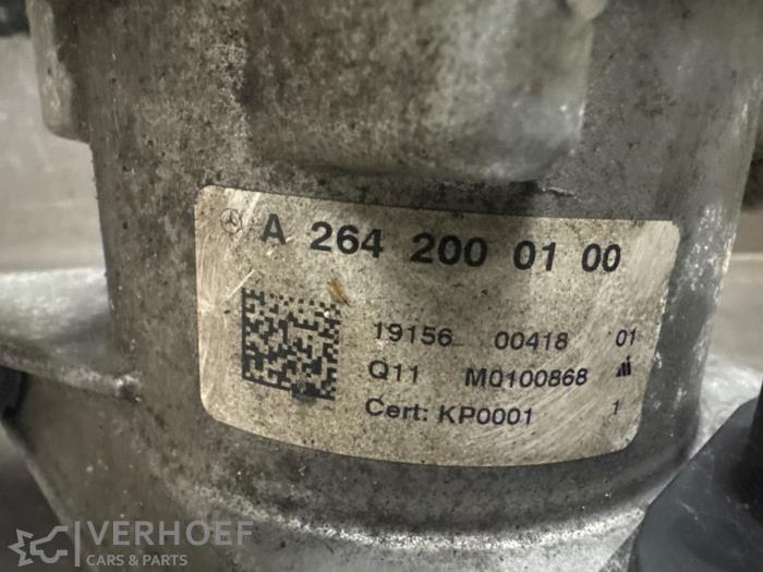 Usagé Pompe à eau Mercedes C Estate (S205) C-180 1.5 EQ Boost Prix € 150,00 Règlement à la marge proposé par Verhoef Cars & Parts