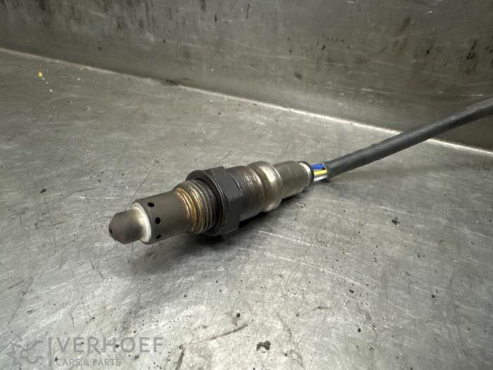 Sonde lambda d'un Audi Q3 (F3B) 1.5 35 TFSI 16V 2018