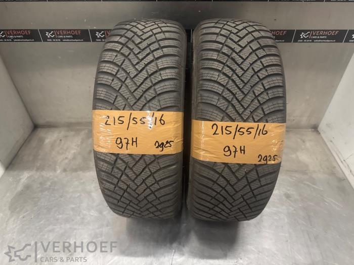 Używane Opona zimowa Cena na żądanie oferowane przez Verhoef Cars & Parts