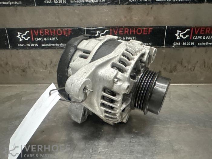 Used Dynamo Toyota Yaris III (P13) 1.33 16V Dual VVT-I Price € 45,00 Margin scheme offered by Verhoef Cars & Parts