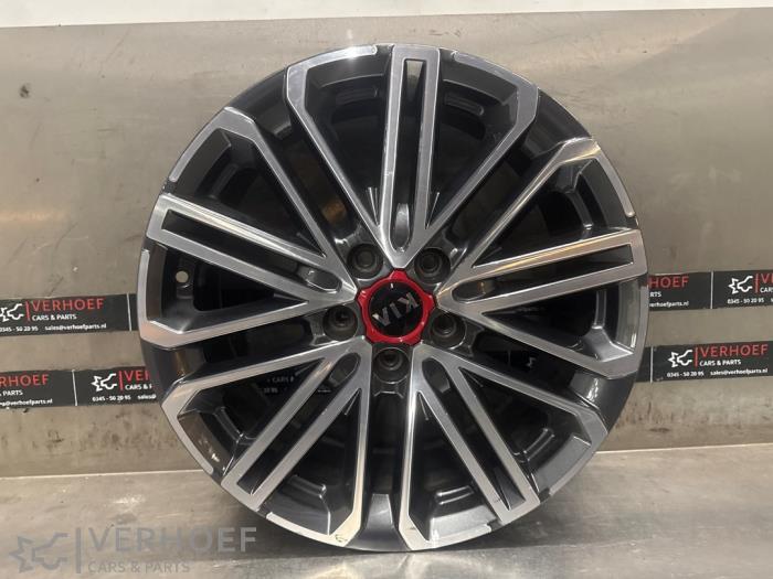 Używane Obrecz Kia Proceed (CD) 1.6 T-GDI 16V DCT Cena na żądanie oferowane przez Verhoef Cars & Parts