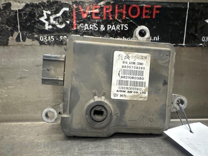 Used Automatic gearbox computer Citroen C5 III Tourer (RW) 2.0 BlueHDi 180 16V Price on request offered by Verhoef Cars & Parts