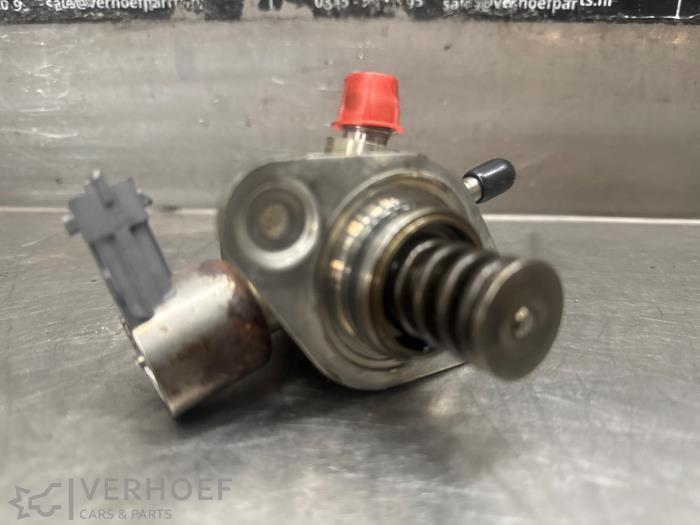 Begagnade Högtryckspump Kia Cee'd (JDB5) Pris på förfrågan erbjuds av Verhoef Cars & Parts