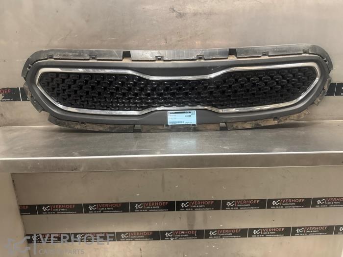 Używane Grill Kia Niro I (DE) 1.6 GDI Hybrid Cena € 175,00 Procedura marży oferowane przez Verhoef Cars & Parts