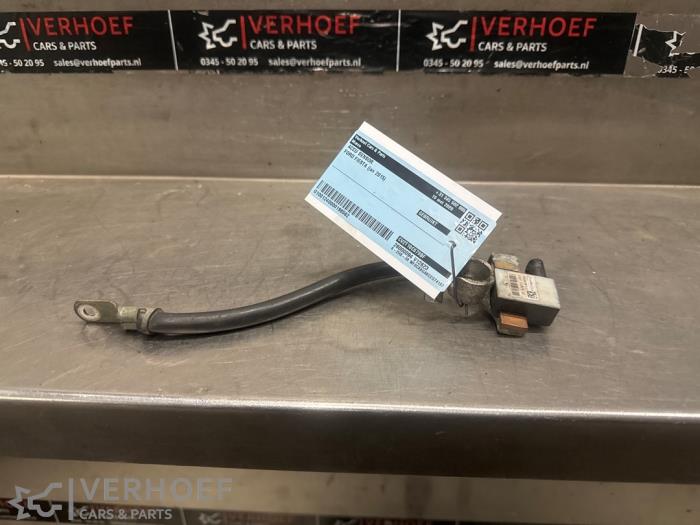 Begagnade Batterisensor Ford Fiesta 6 (JA8) 1.0 EcoBoost 12V 125 Pris € 20,00 Marginaltabell erbjuds av Verhoef Cars & Parts