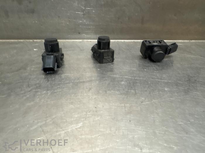 Gebrauchte PDC Sensor Set Toyota C-HR (X1,X5) 1.8 16V Hybrid Preis auf Anfrage angeboten von Verhoef Cars & Parts