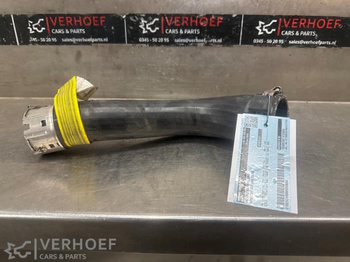 Gebrauchte Intercooler Schlauch Hyundai i30 Wagon (PDEF) 1.0 T-GDI 12V Preis auf Anfrage angeboten von Verhoef Cars & Parts