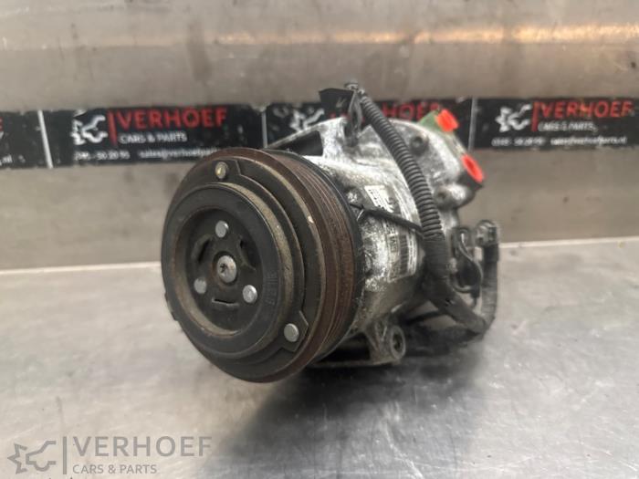 Klimapumpe van een Opel Insignia Sports Tourer 1.4 Turbo 16V Ecotec 2012