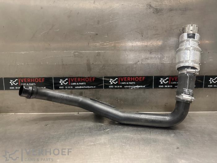 Gebrauchte Intercooler Rohr Kia Stonic (YB) 1.0i T-GDi 12V Eco-Dynamics+ Preis € 75,00 Margenregelung angeboten von Verhoef Cars & Parts