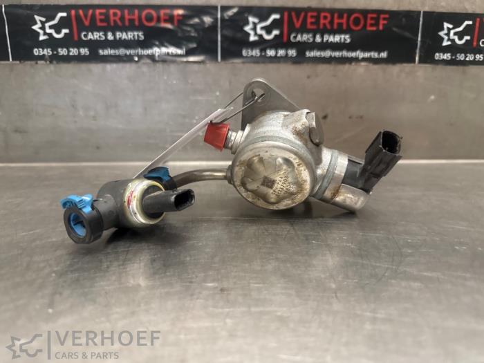 Begagnade Högtryckspump Volvo V60 II (ZW) 2.0 T4 16V Pris på förfrågan erbjuds av Verhoef Cars & Parts