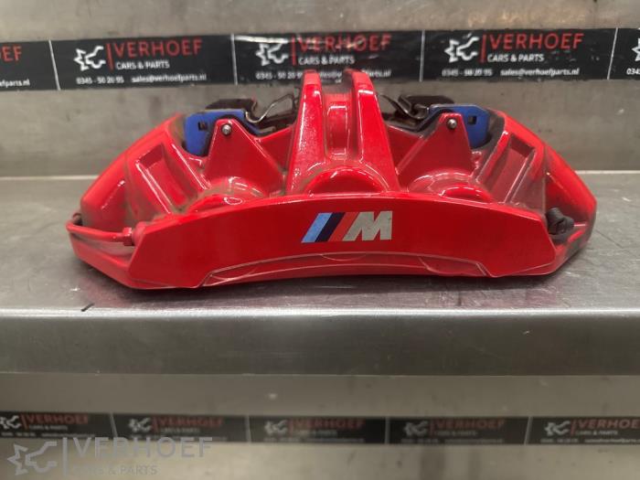 Begagnade Främre bromsok, höger BMW M3 (G80) 3.0 Competition xDrive Turbo 24V Pris på förfrågan erbjuds av Verhoef Cars & Parts