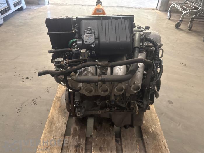 Engine from a Suzuki Swift (ZA/ZC/ZD1/2/3/9) 1.6 Sport VVT 16V 2007