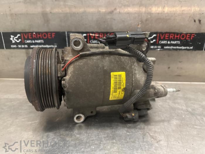 Usagé Pompe clim Ford Fiesta 6 (JA8) 1.0 SCI 12V 80 Prix sur demande proposé par Verhoef Cars & Parts
