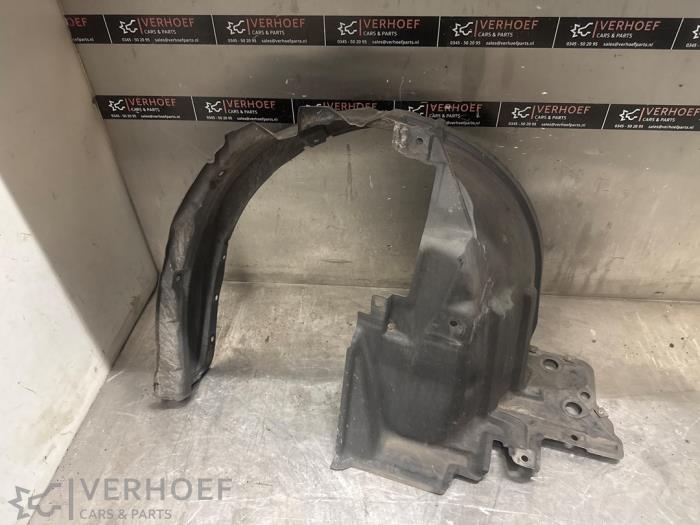 Używane Nadkole Nissan Note (E12) 1.2 DIG-S 98 Cena na żądanie oferowane przez Verhoef Cars & Parts