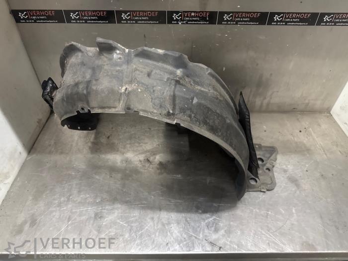 Używane Nadkole Nissan Note (E12) 1.2 DIG-S 98 Cena na żądanie oferowane przez Verhoef Cars & Parts