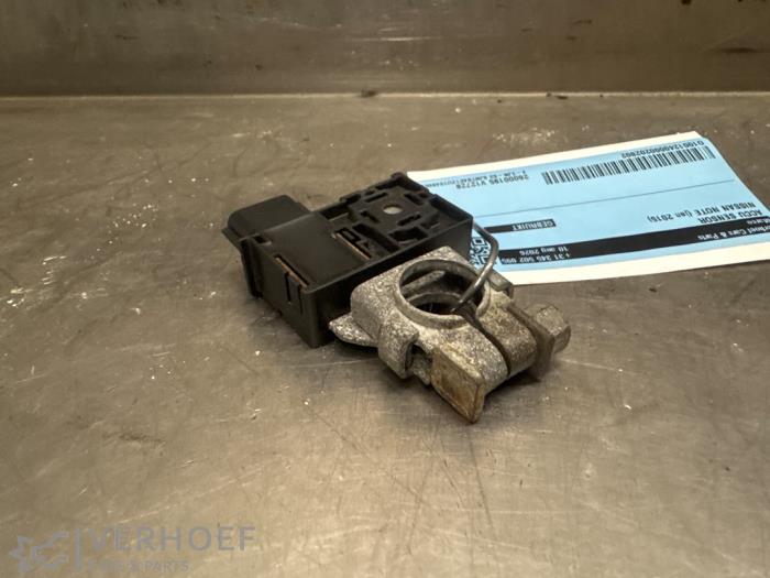 Begagnade Batterisensor Nissan Note (E12) 1.2 DIG-S 98 Pris på förfrågan erbjuds av Verhoef Cars & Parts