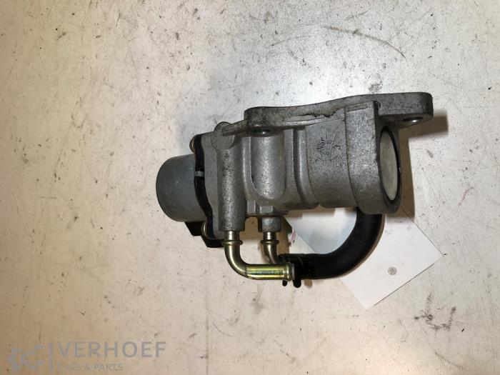 AGR Ventil van een Toyota Previa (R3) 2.0 D-4D 16V 2003