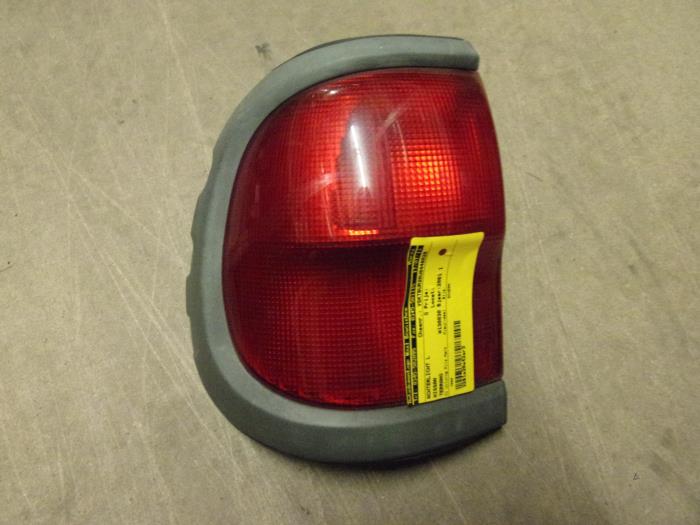 Taillight, left from a Nissan Terrano II (R20/TR50) 2.4 12V 2001