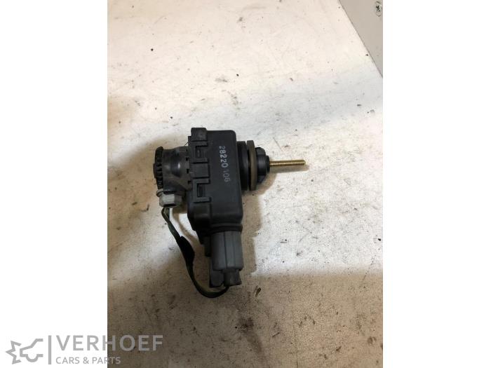 Używane Silnik reflektora Suzuki Ignis (FH) 1.3 16V Cena na żądanie oferowane przez Verhoef Cars & Parts