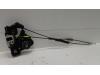 Toyota Avensis Wagon (T27) 2.2 16V D-4D-F 150 Serrure avant droite
