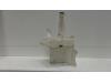 Toyota Avensis Wagon (T27) 2.2 16V D-4D-F 150 Réservoir lave-glace avant