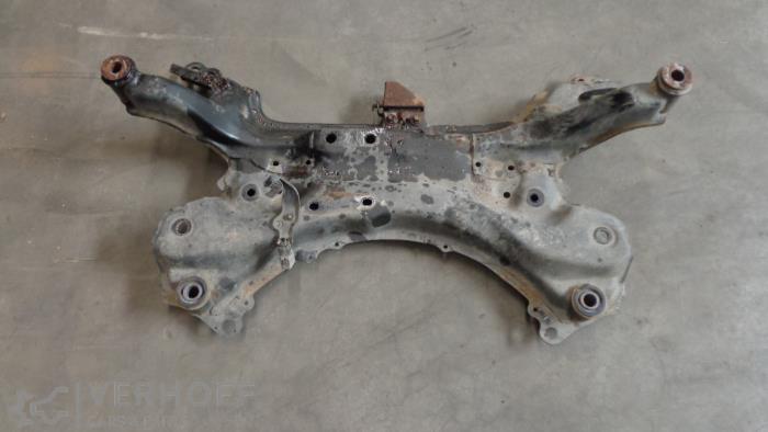 Begagnade Underram Toyota Avensis Wagon (T27) 2.2 16V D-4D-F 150 Pris på förfrågan erbjuds av Verhoef Cars & Parts