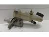 Toyota Avensis Wagon (T27) 2.2 16V D-4D-F 150 Cylindre de frein principal