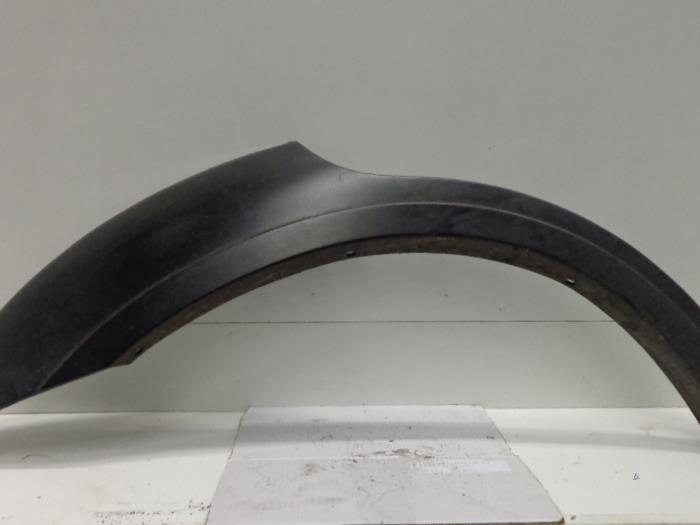 Flared wheel arch from a SsangYong Rexton 2.7 Xdi RX270 XVT 16V 2011