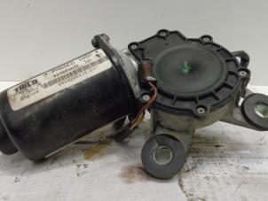 Used Front wiper motor Opel Signum (F48) 3.0 CDTI V6 24V Price on request offered by Verhoef Cars & Parts