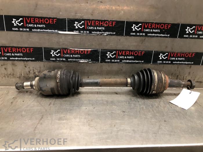 Gebrauchte Antriebswelle links vorne Toyota Avensis (T22) 1.8 16V Preis € 50,00 Margenregelung angeboten von Verhoef Cars & Parts
