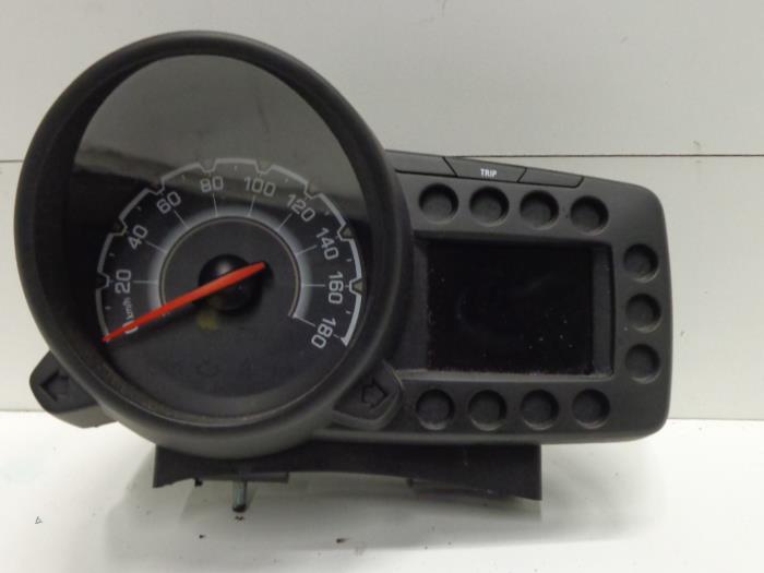 Instrument panel from a Daewoo Spark 1.0 16V 2010