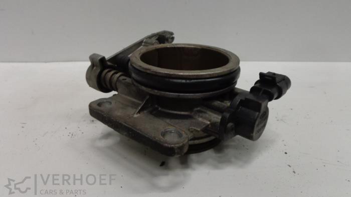 Usagé Boitier papillon Renault Espace (JE) 2.0 16V Prix € 50,00 Règlement à la marge proposé par Verhoef Cars & Parts