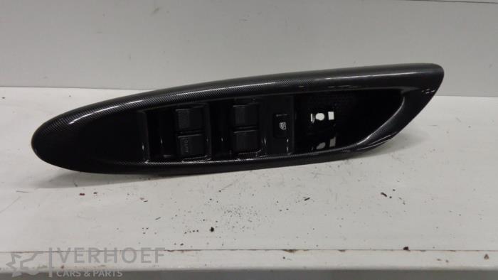 Usados Interruptor combinado de ventanillas Mazda MPV (LW19/69) 2.3 16V Precio € 40,00 Norma de margen ofrecido por Verhoef Cars & Parts