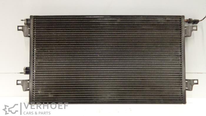 Usagé Radiateur clim Renault Laguna II Grandtour (KG) 1.8 16V Prix sur demande proposé par Verhoef Cars & Parts