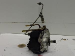 Used Electric fuel pump Jeep Cherokee/Liberty (KJ) 2.8 CRD 16V Price € 100,00 Margin scheme offered by Verhoef Cars & Parts
