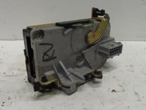 Used Front door lock mechanism 4-door, right Peugeot 206 (2A/C/H/J/S) 1.4 XR,XS,XT,Gentry Price on request offered by Verhoef Cars & Parts