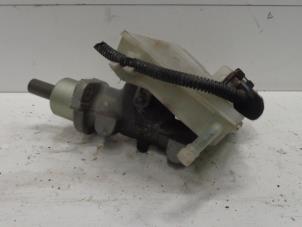Used Master cylinder Peugeot 206 (2A/C/H/J/S) 1.4 XR,XS,XT,Gentry Price € 30,00 Margin scheme offered by Verhoef Cars & Parts