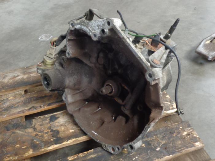 Boite de vitesses d'un Peugeot 206 (2A/C/H/J/S) 1.4 XR,XS,XT,Gentry 1999