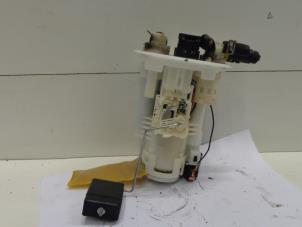 Begagnade Bensinpump Suzuki Alto 1.0 12V Pris € 50,00 Marginaltabell erbjuds av Verhoef Cars & Parts