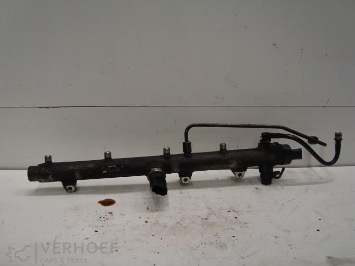 Usagé Système d'injection Kia Carens II (FJ) 2.0 CRDI 16V Prix € 100,00 Règlement à la marge proposé par Verhoef Cars & Parts