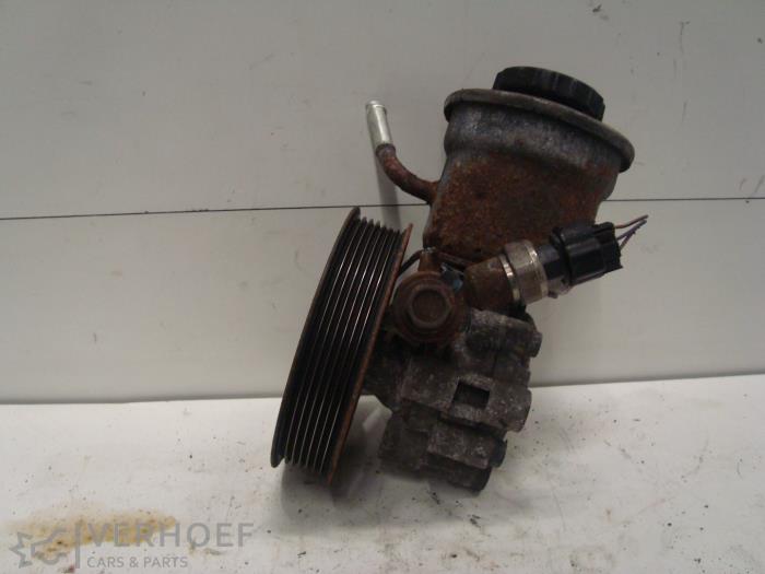 Usagé Pompe de direction Toyota Avensis Prix sur demande proposé par Verhoef Cars & Parts