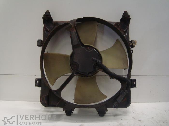 Używane Wentylator Honda CRX (EG/EH) 1.6 ESi 16V Cena na żądanie oferowane przez Verhoef Cars & Parts