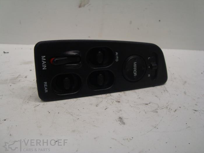 Usados Interruptor combinado de ventanillas Honda CRX (EG/EH) 1.6 ESi 16V Precio de solicitud ofrecido por Verhoef Cars & Parts