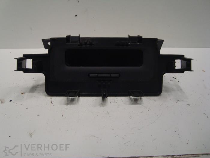 Begagnade Klocka Renault Megane II (BM/CM) 1.6 16V Pris på förfrågan erbjuds av Verhoef Cars & Parts